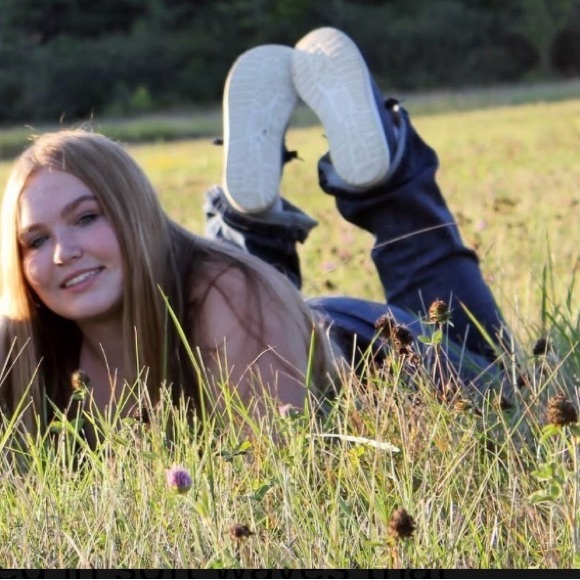 izabella_thayer